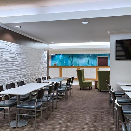 Springhill Suites By Marriott Лоутън Екстериор снимка